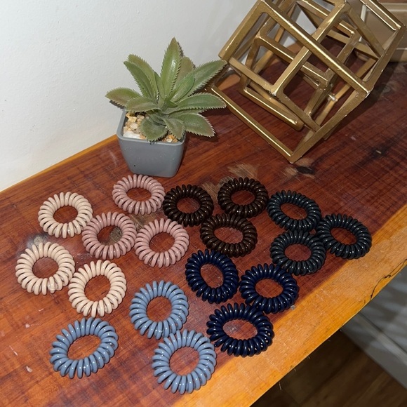 18 piece Tele Cord Scrunchie Pony Tail Holder Set - Picture 1 of 5
